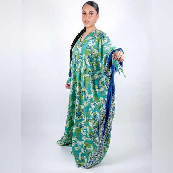 Green Multicolor Floral Print Oversized Batwing Sleeve Kaftans - Picture 4 of 4